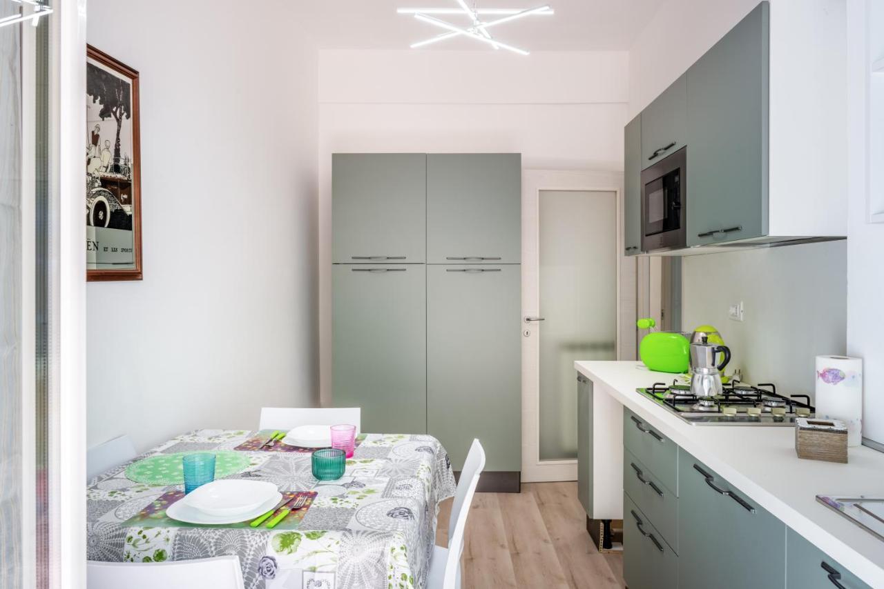 New Apt! 1Km From Central Station 'La Spezia' Bagian luar foto